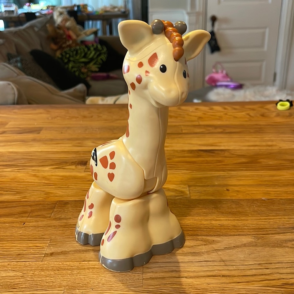 Little people giraffe